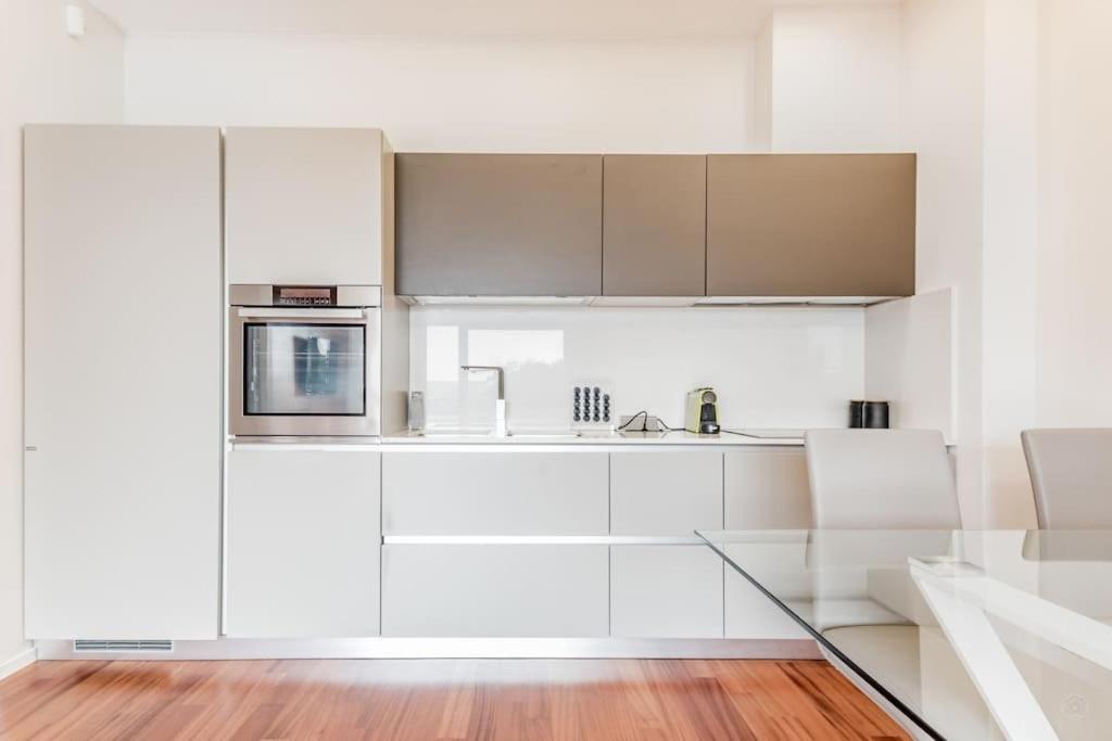 Luxury Apartment Front Of Cavalieri Hilton Hotel Roma Exterior foto