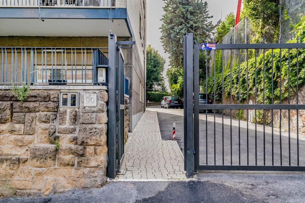 Luxury Apartment Front Of Cavalieri Hilton Hotel Roma Exterior foto